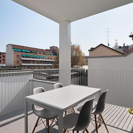 Altido Spacious Apt For 4 With Balcony In Porta Romana Милан Экстерьер фото